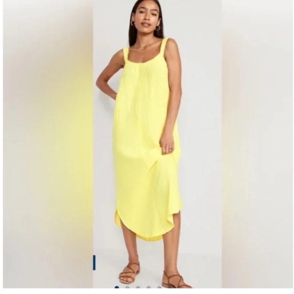 NWT Sleeveless Shirred Madi Dress - Small